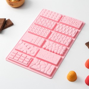Форма для шоколада 12 ячеек 26,5х16,8х0,7 см "Шоколадное ассорти", цвет розовый   