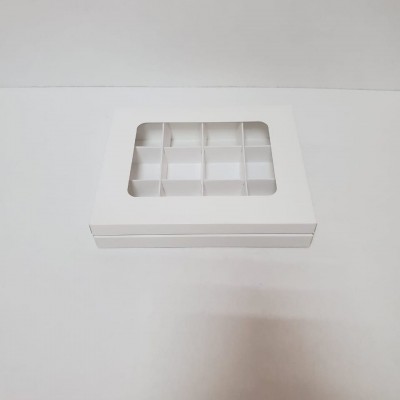 К112 Коробка на 12 конфет с окном, размер 200х166х37, цвет белый