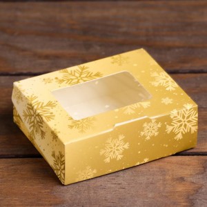 Коробка складная "Золотые снежинки", 100*80*35 мм, окно