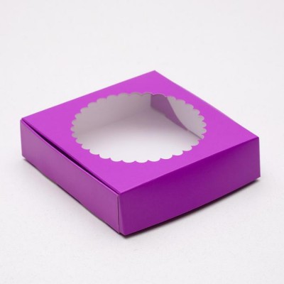 П34/Ф Подарочная коробка, с окном фиолетовая, 11,5 х 11,5 х 3 см