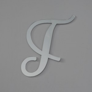 Топпер акриловый буква "Г", 8 см (серебро)