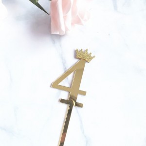 Топпер акриловый "Цифра 4" с короной (золото) 10,5 см